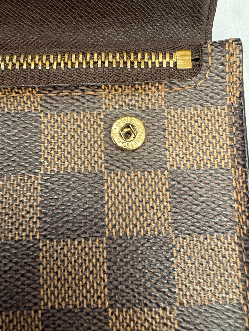 Louis Vuitton - Damiere Eben Compact Wallet - Picture 9 of 12